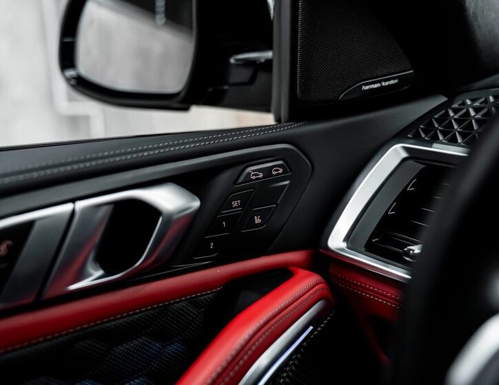 BMW X6 SUV / Terénní 4,4 l 460 kw