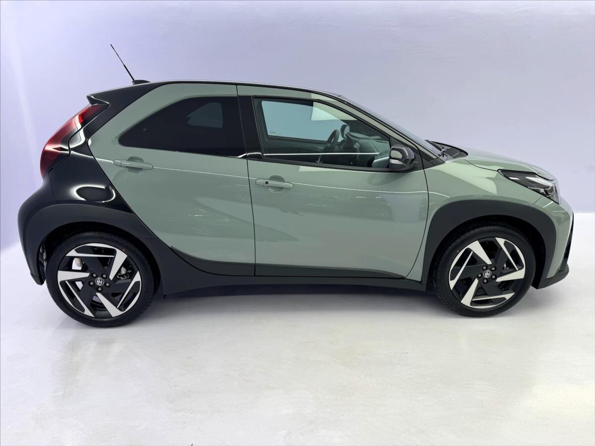Toyota Aygo Hatchback 1,5 l 85 kw