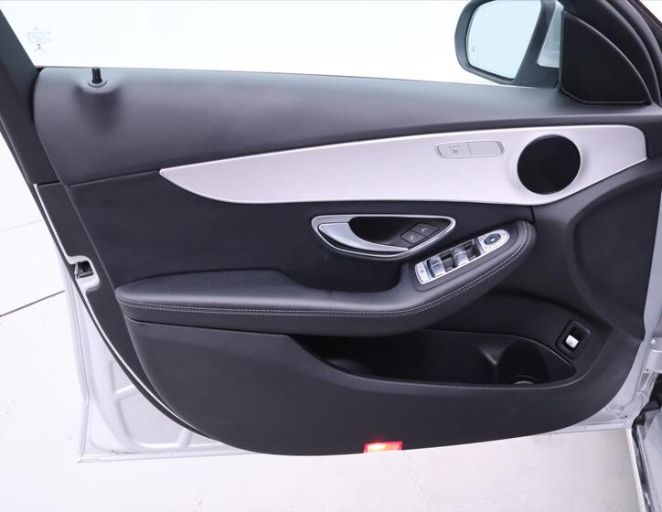 Mercedes-Benz Třídy C 12