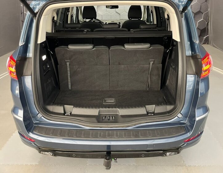 Ford S-MAX MPV 2,5 l 140 kw