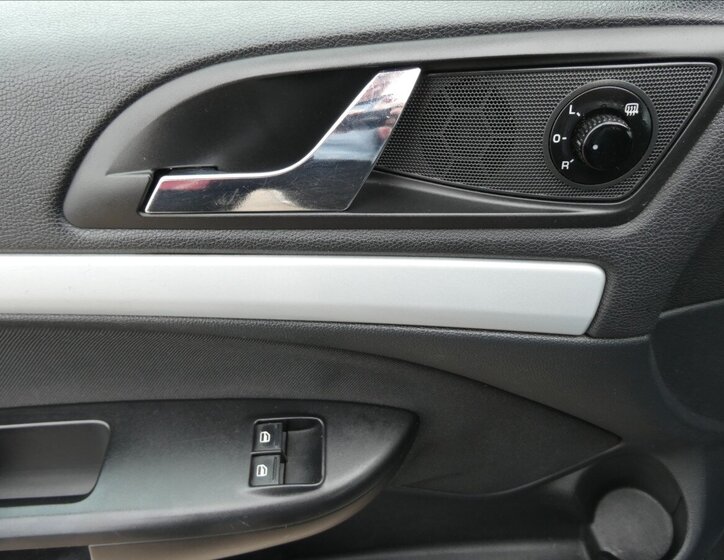 Škoda Octavia Sedan / Limuzína 1,6 l 75 kw