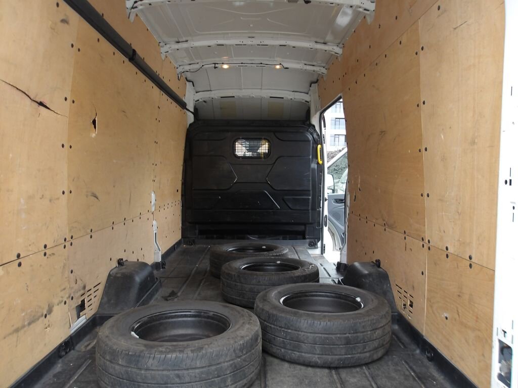 Ford Transit Skříň 2,2 l 114 kw