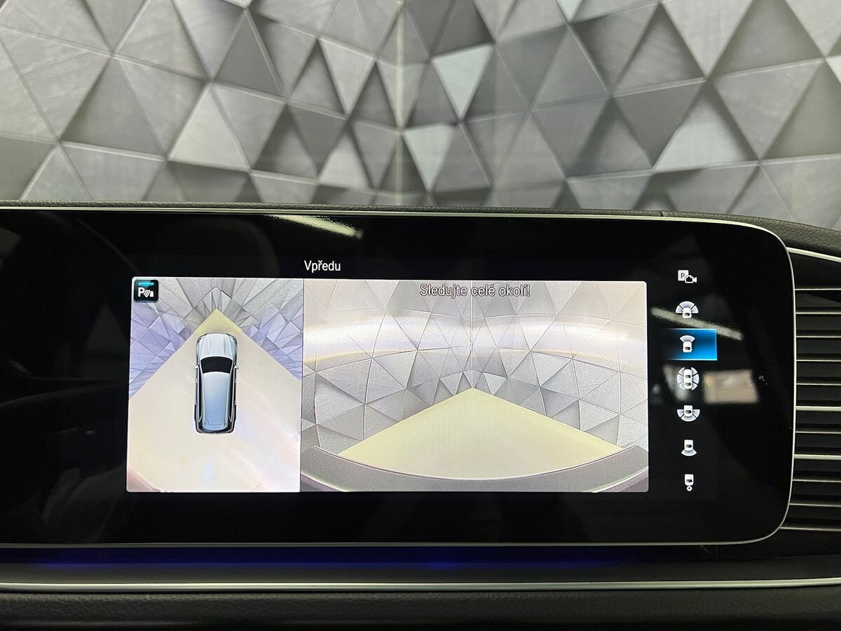 Mercedes-Benz GLS SUV / Terénní 4,0 l 360 kw