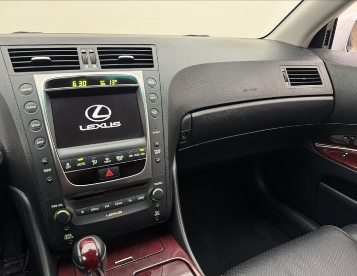 Lexus GS 300 Sedan / Limuzína 3,0 l 183 kw