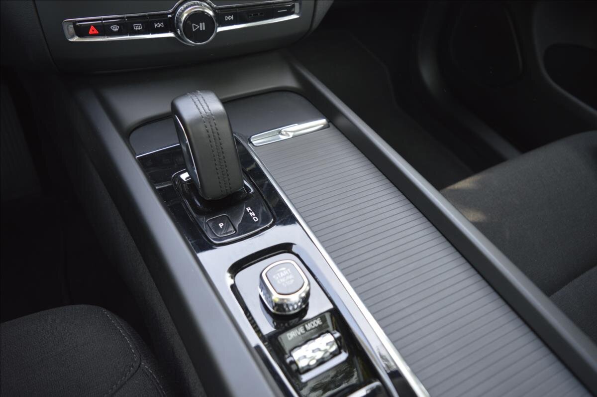 Volvo XC60 SUV 2,0 l 223 kw