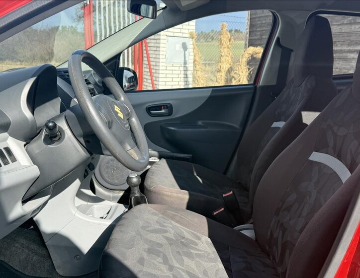 Suzuki Alto Hatchback 996,0 50 kw