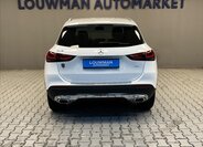 Mercedes-Benz GLA 12