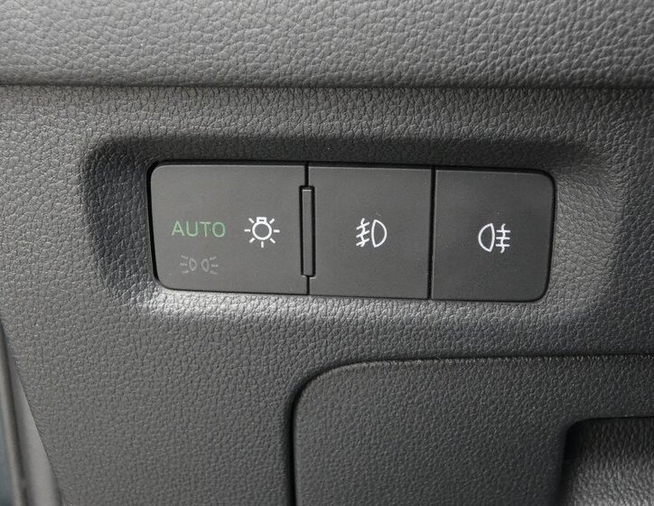 Škoda Octavia Sedan / Limuzína 2,0 l 85 kw