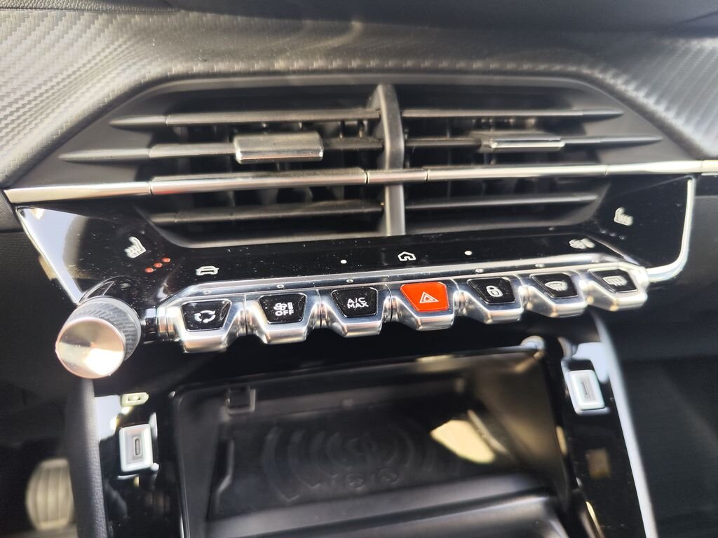 Peugeot 2008 Hatchback 1,2 l 74 kw