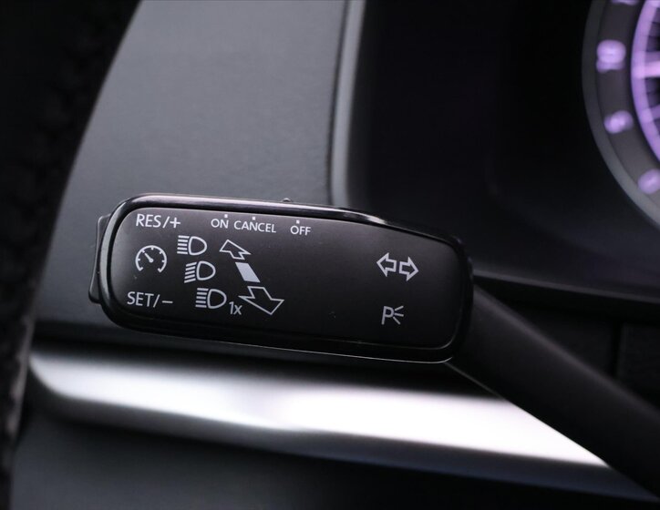 Škoda Karoq SUV / Terénní 2,0 l 85 kw