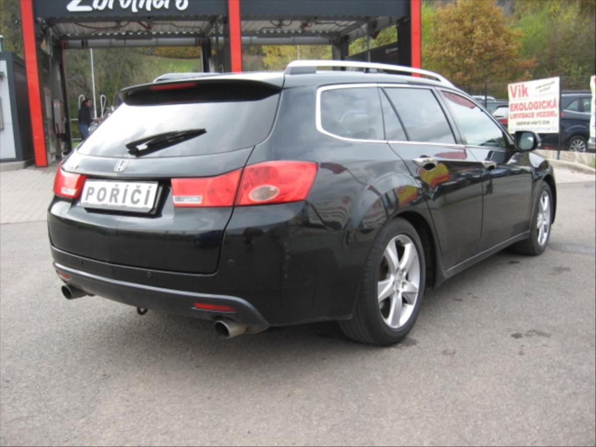 Honda Accord Kombi 2,4 l 148 kw