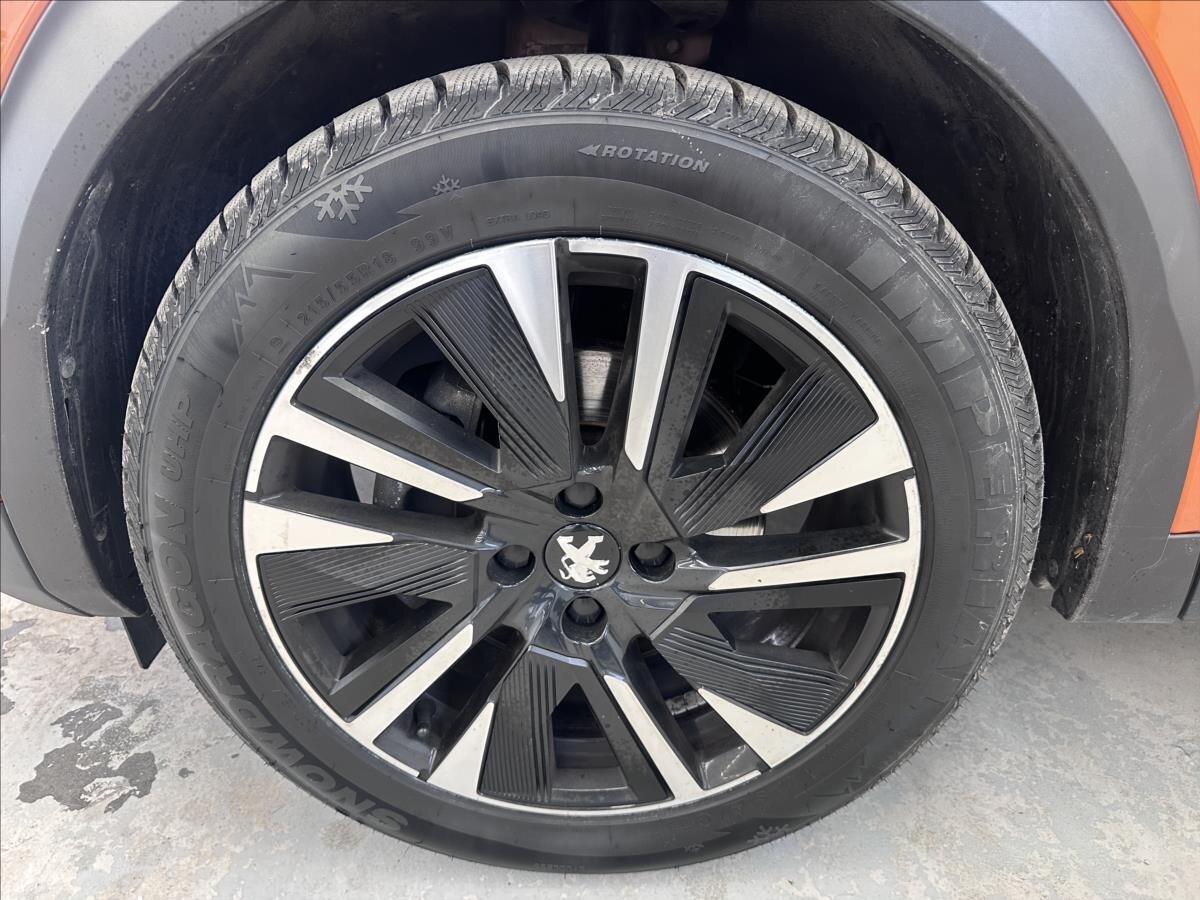 Peugeot 2008 SUV 1,2 l 114 kw