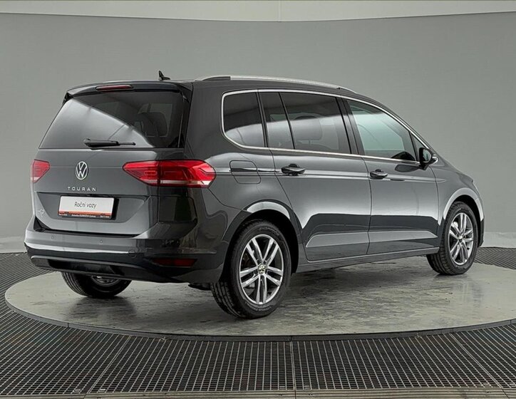 Volkswagen Touran MPV 1,5 l 110 kw