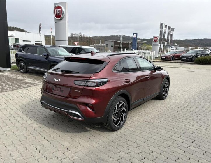 KIA XCeed SUV / Terénní 2,0 l 110 kw