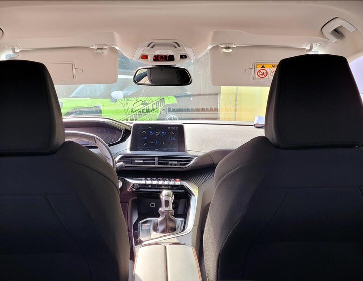 Peugeot 3008 SUV / Terénní 1,5 l 96 kw