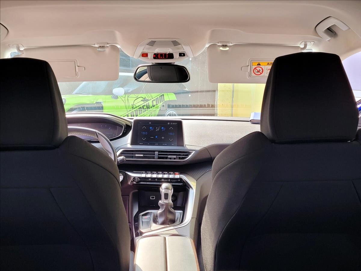 Peugeot 3008 SUV / Terénní 1,5 l 96 kw