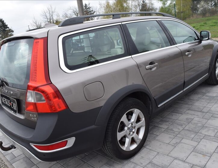 Volvo XC70 Kombi 2,4 l 120 kw