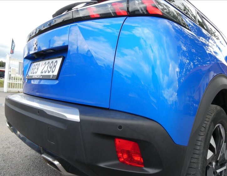 Peugeot 2008 SUV 1,2 l 96 kw