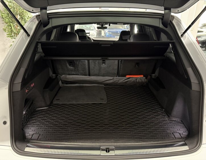 Audi SQ7 SUV / Terénní 4,0 l 373 kw