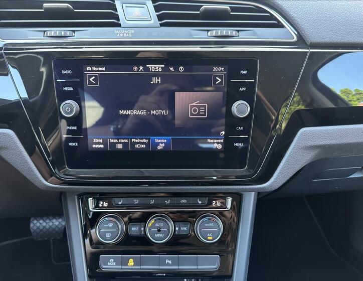 Volkswagen Touran 12