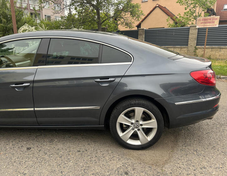 Volkswagen Passat CC 13