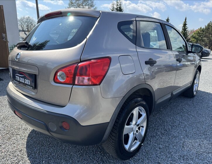 Nissan Qashqai SUV / Terénní 1,6 l 84 kw