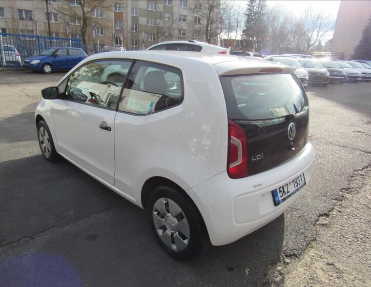Volkswagen up! 4