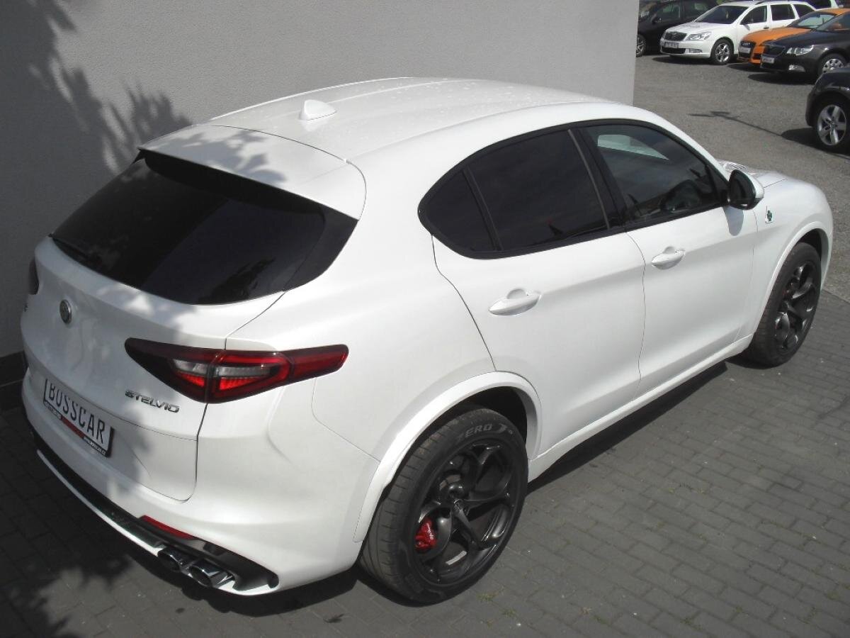 Alfa Romeo Stelvio SUV / Terénní 2,9 l 375 kw