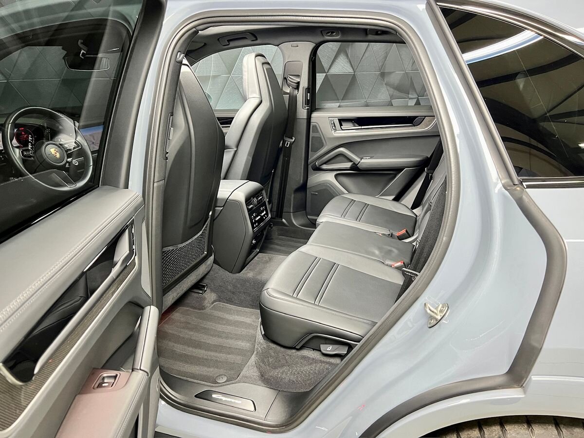 Porsche Cayenne SUV / Terénní 4,0 l 349 kw