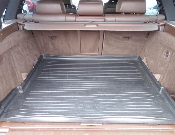 BMW X5 SUV 3,0 l 225 kw