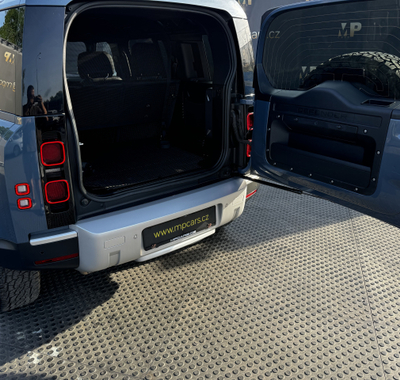 Land Rover Defender 44