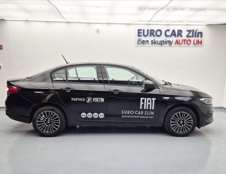 Fiat Tipo Sedan / Limuzína 999,0 73 kw