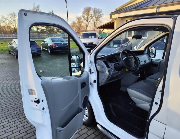 Opel Vivaro 13
