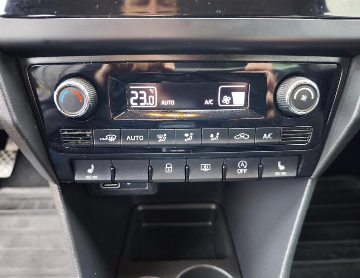 Škoda Rapid Hatchback 999,0 81 kw