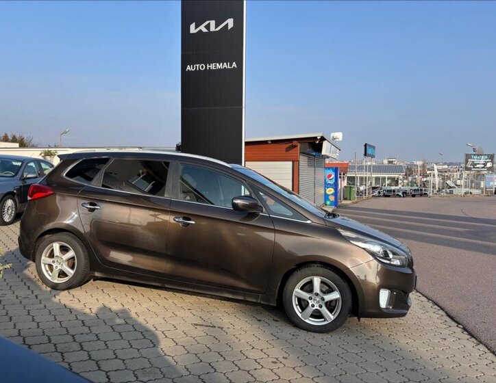 KIA Carens Kombi 1,7 l 104 kw