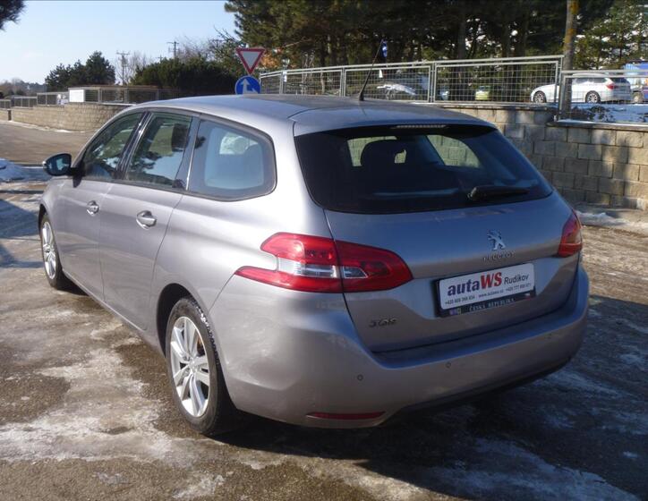 Peugeot 308 4