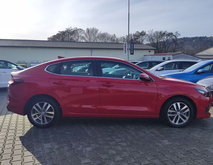 Hyundai i30 4