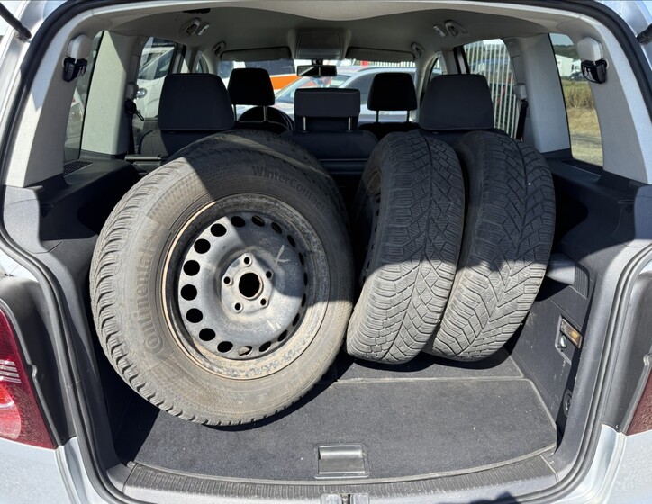 Volkswagen Touran 19