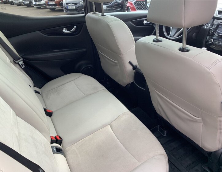 Nissan Qashqai SUV / Terénní 1,6 l 96 kw