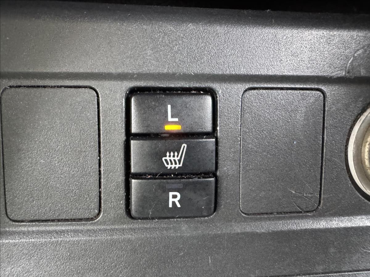 Toyota RAV4 SUV / Terénní 2,2 l 100 kw