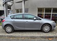 Opel Astra 6