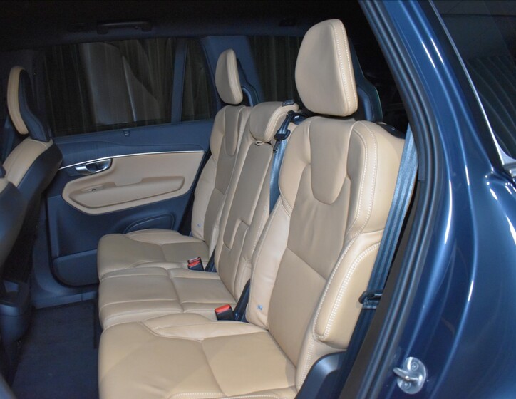 Volvo XC90 9