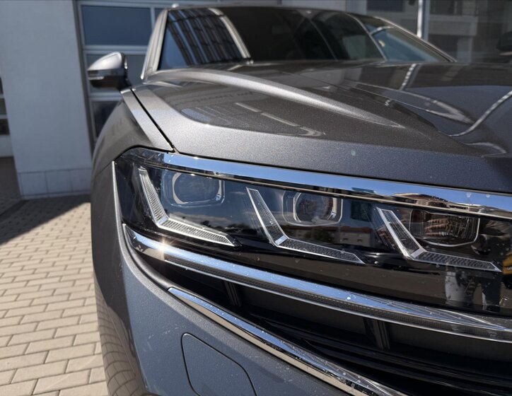 Volkswagen Touareg SUV / Terénní 3,0 l 210 kw