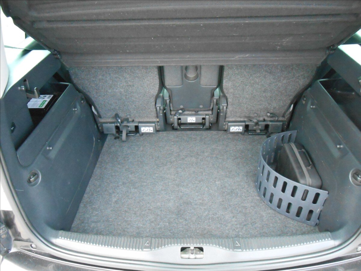Škoda Roomster Kombi 1,2 l 63 kw