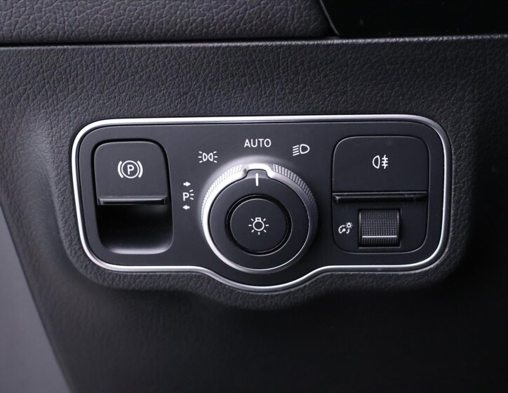 Mercedes-Benz GLA SUV / Terénní 2,0 l 165 kw