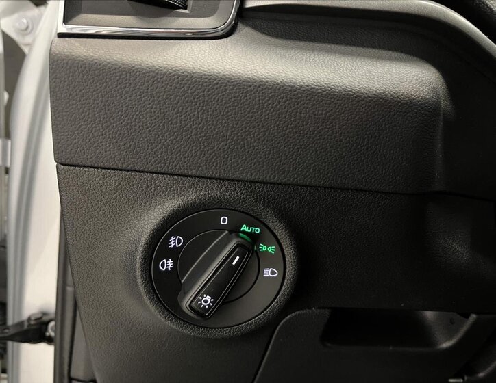 Škoda Karoq SUV 1,5 l 110 kw