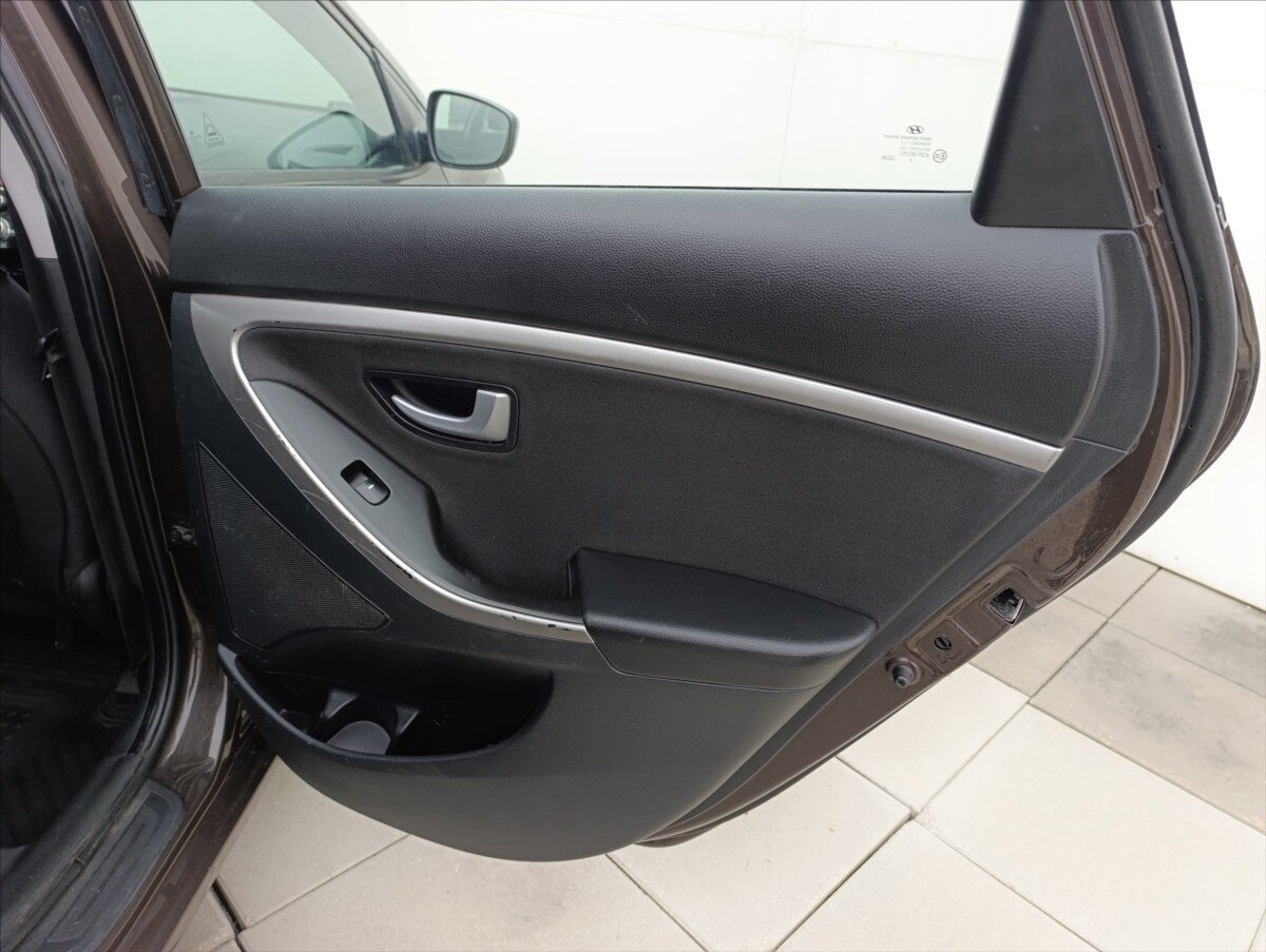 Hyundai i30 Kombi 1,6 l 99 kw