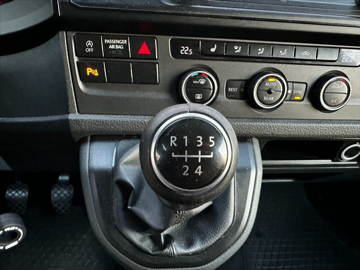 Volkswagen Caravelle Kombi 2,0 l 75 kw