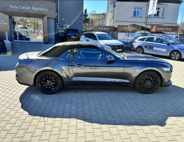 Ford Mustang Kabriolet 5,0 l 310 kw