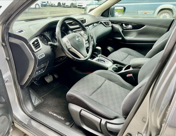 Nissan Qashqai SUV / Terénní 1,6 l 96 kw
